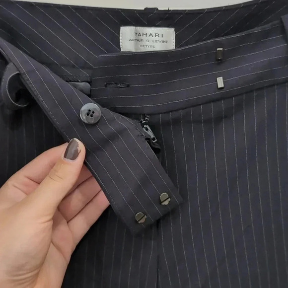 Tahari Arthur S. Levine Women's Pin Striped Wide-Leg Mid-Rise Linen Pants - Picture 5 of 8